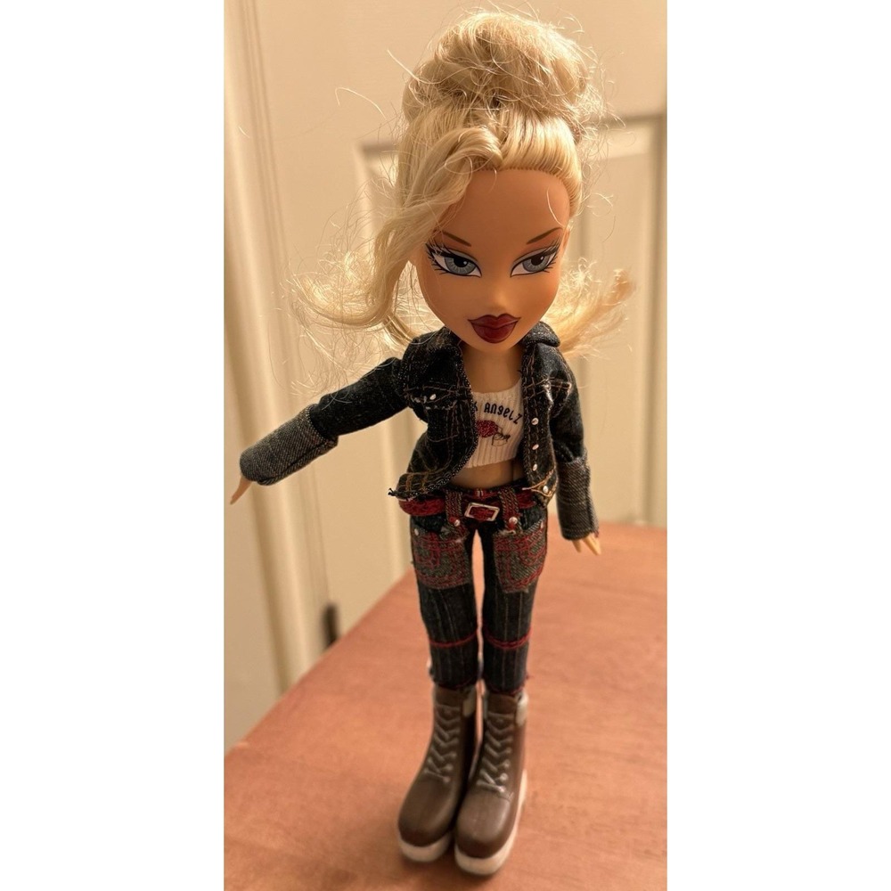Bratz Girlz Cloe Doll MGA 10" 2001 RARE Rock Angelz W Boots Clothes‎ Blonde Blue